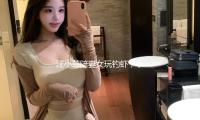 汪小菲陪妻女玩钓虾，小玥儿被继母装扮时髦，气质越来越像富家女