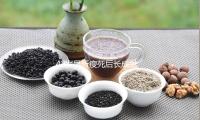 42岁吴昕瘦死后长成世界脸，穿小吊带染黄发美成混血，不愧是东北赫本